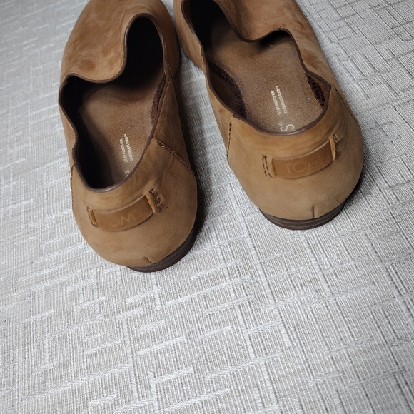 Toms Darcy Women's Tan Brown Suede Slip On Flats Size 6.5 - Picture 5 of 9